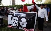 Tras conocerse la noticia, decenas de ciudadanos protestaron frente a la embajada de Uruguay en Perú para rechazar la solicitud de asilo de García.