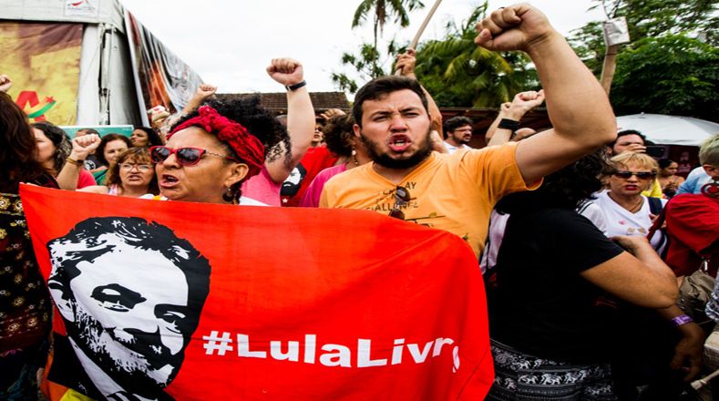 Lula da Silva permanece en prisión desde abril pasado sin pruebas.