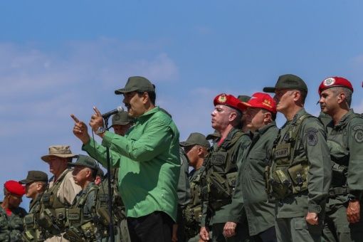 "Como comandante en jefe estoy enfrente de esta batalla que estamos dando, y seguirÃ© en frente de esta batalla" dijo el presidente NicolÃ¡s Maduro.