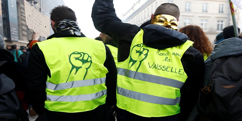 El Gobierno francés asegura que radicalizará las medidas contra quienes generan disturbios y pérdidas económicas a la nación durante las manifestaciones.
