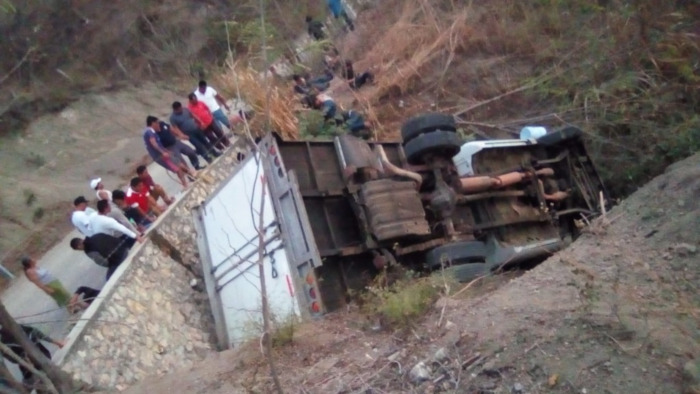 25 migrantes centroamericanos murieron este jueves a causa de un accidente vial en el sureño estado mexicano de Chiapas