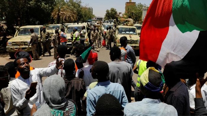La oposición advirtió a algunos países árabes no interferir en los asuntos internos de Sudán. Asimismo, les exigió que dejen de apoyar a la junta militar.