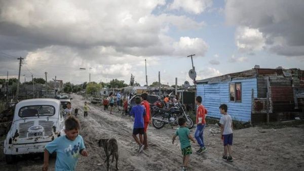 La cifra de menores de edad argentinos en situación de pobreza es la mayor registrada en la última década.