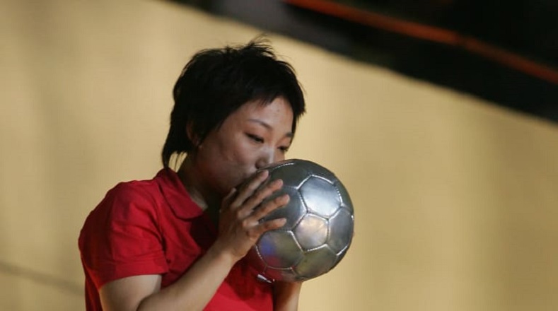 Sun Wen (China) es la máxima goleadora histórica de la Selección de China con 106 goles en 152 partidos, además  ganó el Balón de Oro y la Bota de Oro por su actuación en la Copa Mundial Femenina de la FIFA 1999. A su vez fue nombrada la jugadora del siglo XX por la FIFA junto con Michelle Akers.