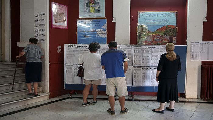 Más de 9.5 millones de griegos están llamados a votar este domingo en Grecia.