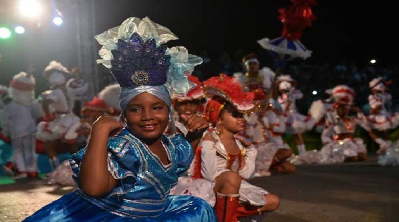 Los niños también podrán disfrutar de su carnaval, el 27 de agosto, con la actuación de unas 20 comparsas y de la compañía infantil La Colmenita.