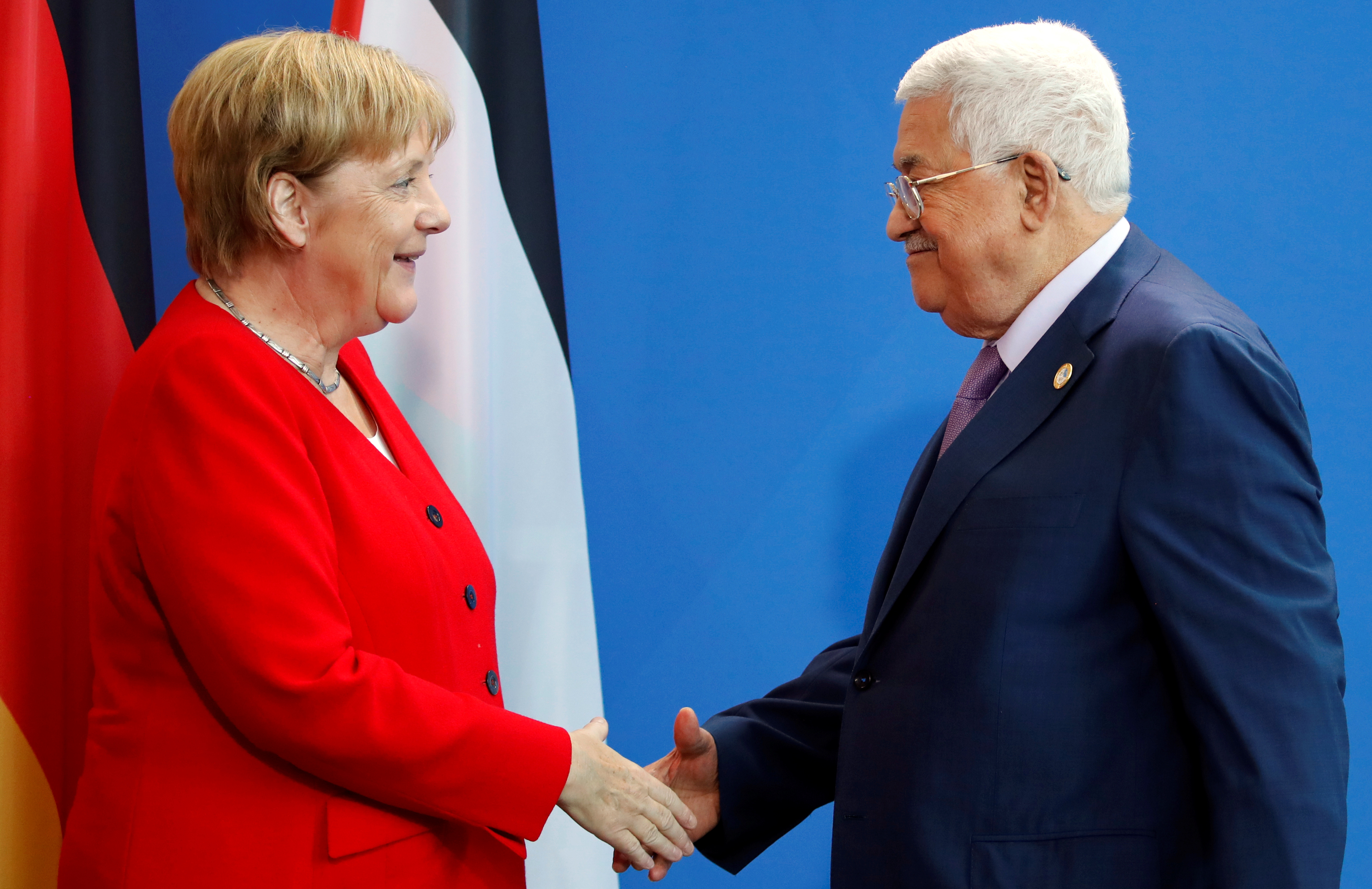 Tras su visita a Alemania, Abbás tiene previsto visitar Francia el próximo mes, confirmó el embajador palestino en París, Salman Al-Herfy.