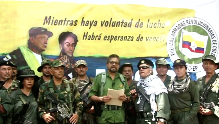 El exnegociador colombiano Humberto de la Calle criticó al grupo disidente de las FARC que retomó las armas.
