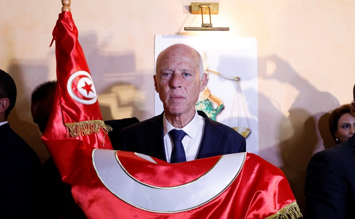 El nuevo presidente tunecino tendrá un Parlamento dividido en el que ningún partido obtuvo la mayoría tras las elecciones de la semana pasada.