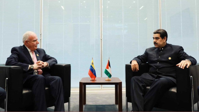 El presidente venezolano aprovechó la cumbre del Mnoal en Azerbaiyán para mantener diversas reuniones bilaterales.
