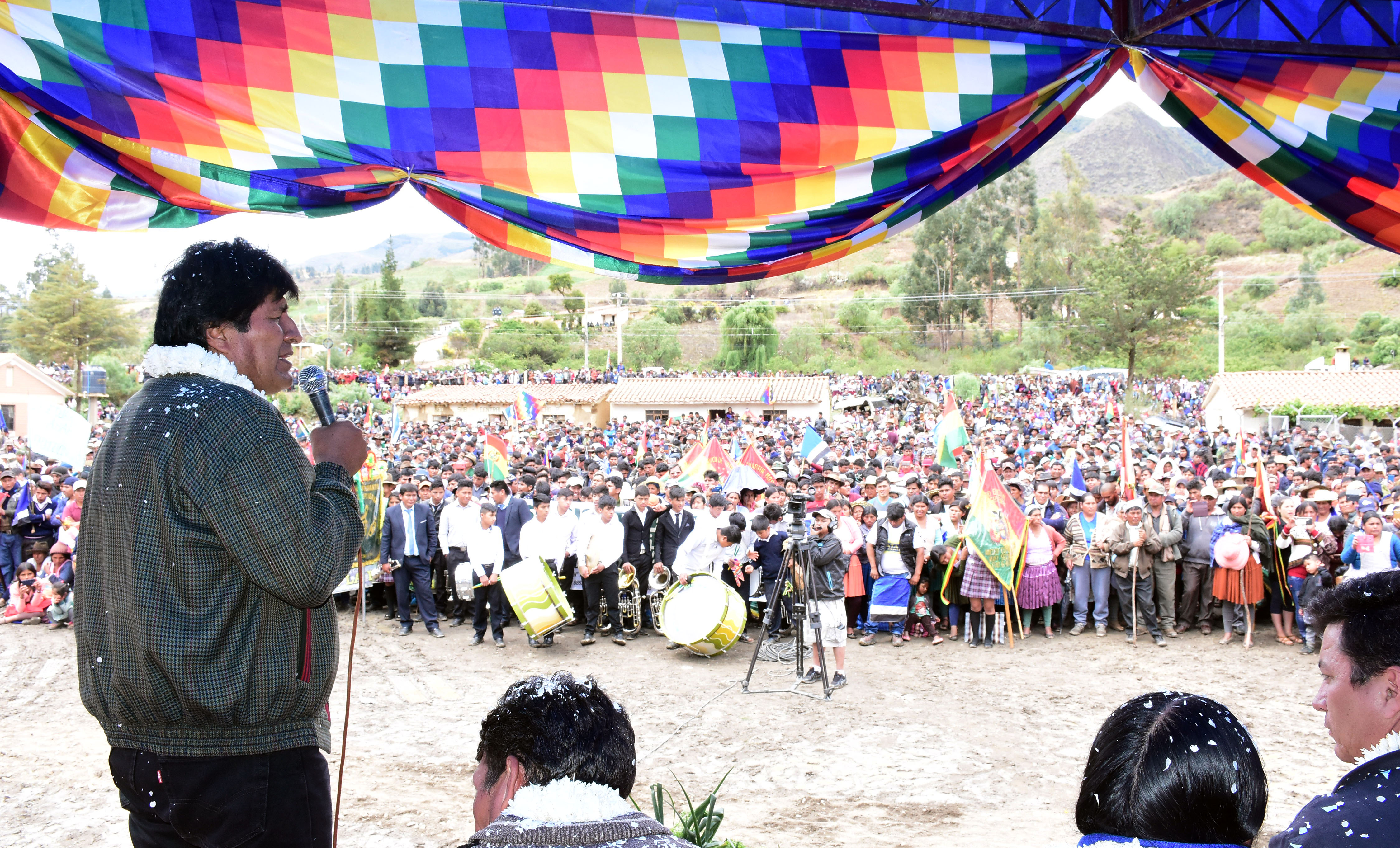 El mandatario boliviano aseguró que su Gobierno ha puesto como meta llevar la pobreza extrema por debajo del cinco por ciento para el Bicentenario de la nación.