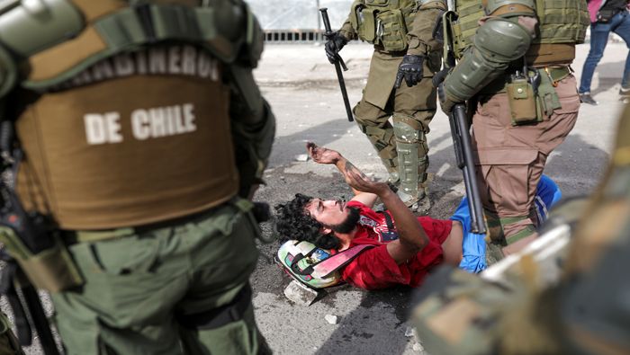 Hasta el pasado 14 de noviembre reportaron más de 2.000 personas heridas mientras que 6.362 personas han sido detenidos por Carabineros en las protestas.