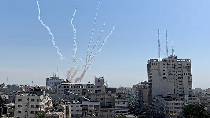 Israel sostiene que el bombardeo a Siria es en repuesta al lanzamiento de un misil desde territorio sirio.