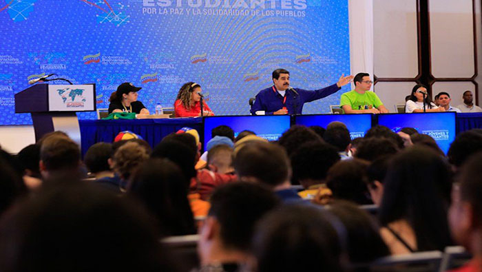 El jefe de Estado aprobó la declaración final del Congreso de la Juventud. la cual propone crear una red comunicacional de las organizaciones en América Latina y el Caribe.