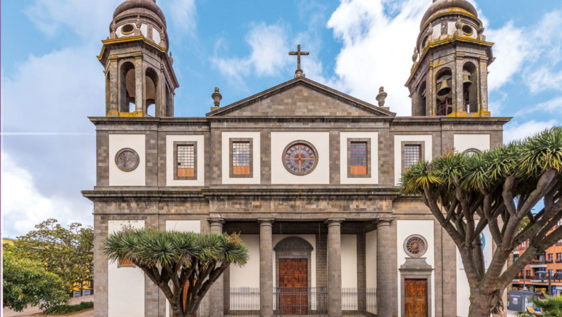 Catedral de La Laguna. Su aspecto actual se debe a la reconstrucción que se realizó a principios del siglo XX,.