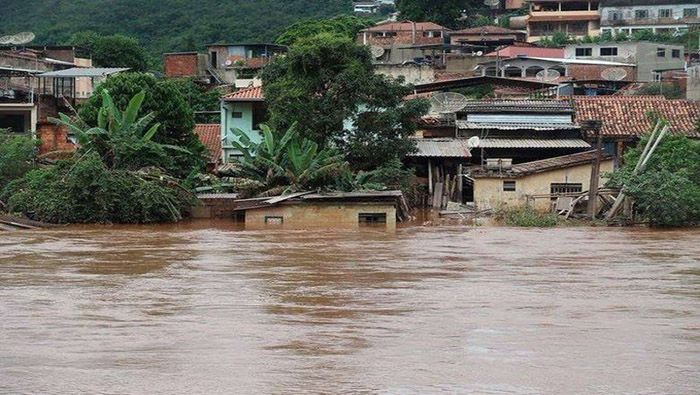Al menos 45.200 personas han sido desalojadas de sus casas por las inundaciones en Minas Gerais.
