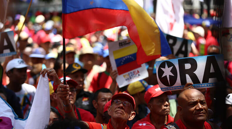 Cabello también cuestionó las acciones que emprende el diputado autoproclamado "presidente interino", Juan Guaidó, para derrocar por la vía ilegal al presidente constitucional, Nicolás Maduro.
