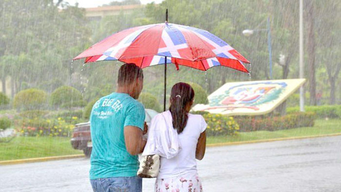 Las autoridades emitieron la alerta ante las posibles inundaciones por las fuertes lluvias que caen en las provincias República Dominicana.