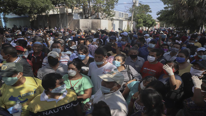 Salvadoreños volvieron a las calles en inconformidad contra el Gobierno de, Nayib Bukele, por la improvisación con la entrega de subsidios ante el Covid-19