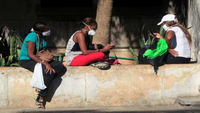 En Cuba se incrementa la actividad de autopesquisa que realizan las personas a través de los dispositivos móviles.