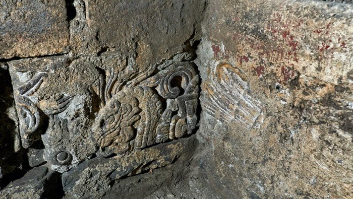 Los vestigios del palacio prehispánico fueron encontrados por los investigadores cerca del Zócalo de la capital mexicana.