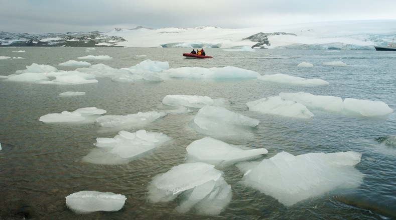 El deshielo en la Antártida se ha acelerado en los últimos 40 años producto de las altas temperaturas y del cambio climático de manera general. Esto puede generar un aumento del nivel del mar.