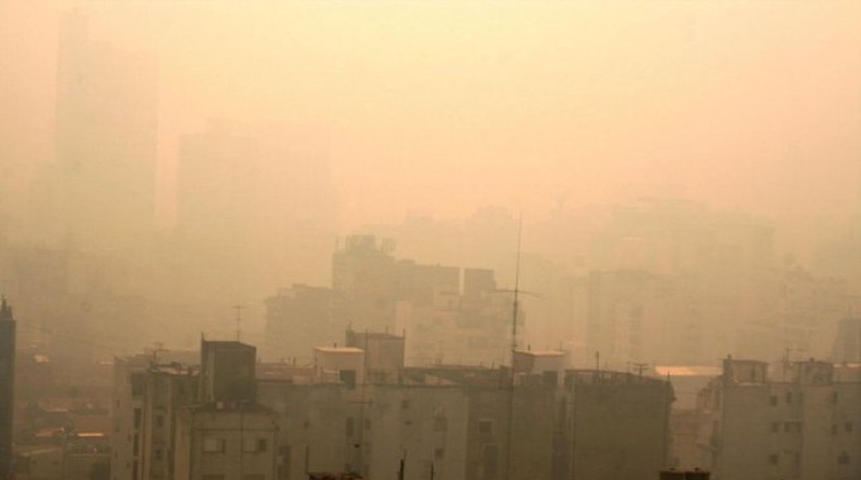 Buenos Aires amaneció, este jueves, cubierta por el humo que llega desde la provincia de Entre Ríos, a más de 200 kilómetros de distancia.