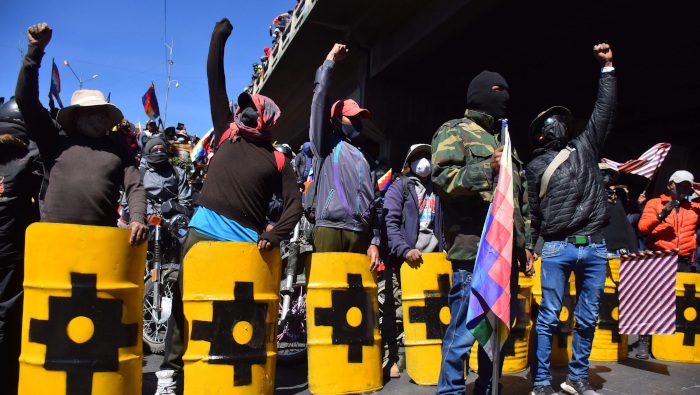Un grupo de manifestantes, en una protesta realizada el pasado 14 de agosto, reclamó la renuncia de la presidenta de facto de Bolivia.