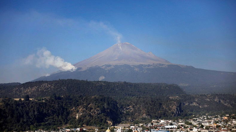 Varios estudios científicos han demostrado que la edad del volcán es de aproximadamente unos 730.000 años.