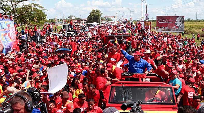 En el estado Lara, Chávez dijo: “tendremos más Venezuela, más democracia, más Poder Popular, más desarrollo, más alimentación, más viviendas, más salud, más educación, más trabajo, es decir, más patria”.