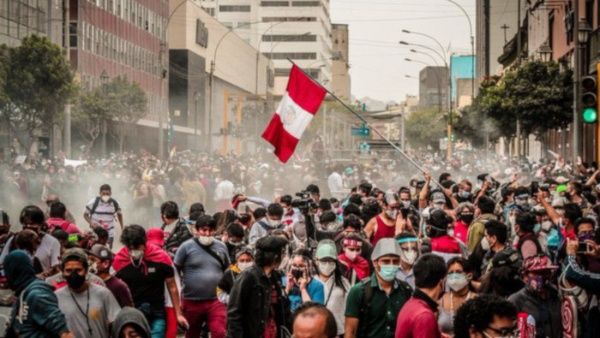 Protestas En Perú Continúan En Rechazo A La Crisis Política Noticias Telesur 