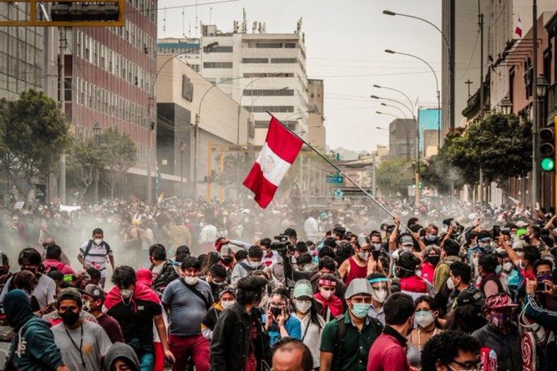 Las masivas protestas determinaron la caída del gobierno de Manuel Merino, pero se saldaron con dos personas muertas.