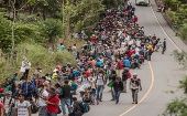 Cientos de hondureños partieron en caravana rumbo a EE.UU. a mediados del mes pasado.
