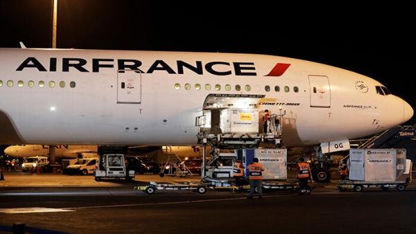 El lote de vacunas aterrizó en el aeropuerto Jorge Chávez del Callao en un vuelo de Air France procedente de Beijing.