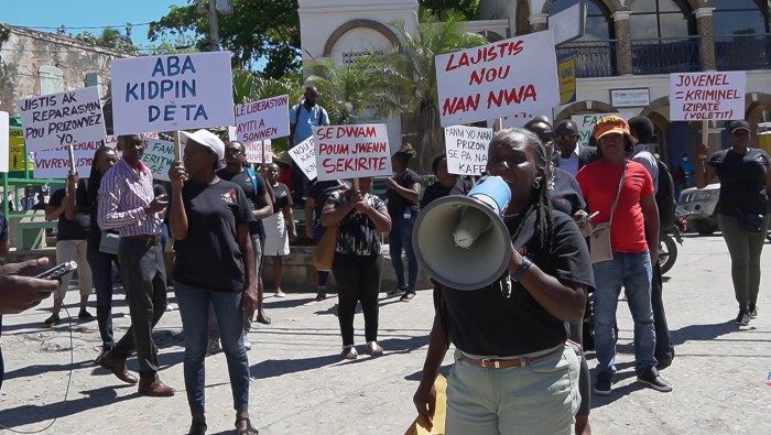 Las instalaciones de la comisaría y la fiscalía de Jacmel fueron ocupadas por las organizaciones sociales, este jueves, para exigir justicia
