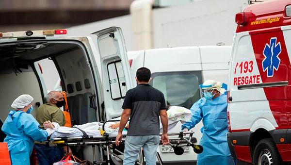 En Brasil hay escasez de vacunas y un colapso de los hospitales y servicios médicos.
