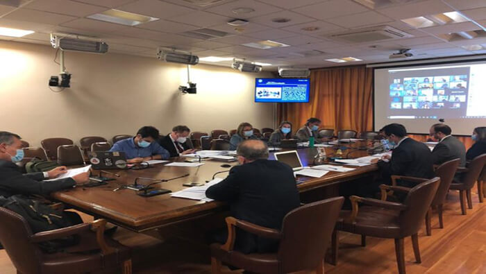 Diputados chilenos discuten proyecto para aplazar elecciones constituyentes para el mes de mayo.