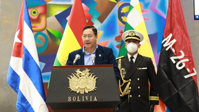 El presidente Luis Arce recordó que Bolivia se benefició de la solidaridad cubana con brigadas médicas con atención profesional desde hace 15 años.