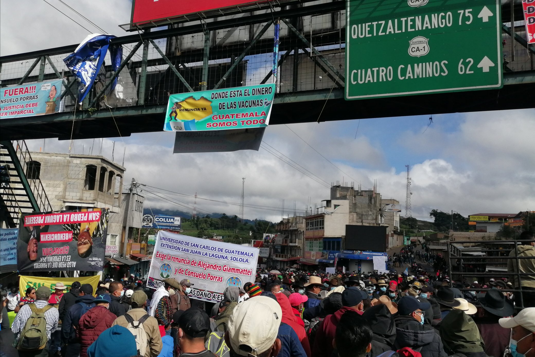 Los guatemaltecos exigen la renuncia del mandatario por pobre gestión gubernamental y corrupción en su Gabinete.