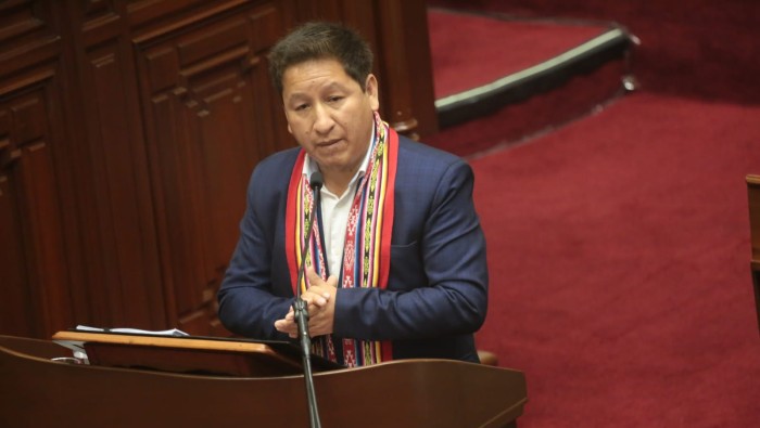 El presidente del Consejo de Ministros, Guido Bellido, expuso ante el Congreso de Perú las líneas principales de su Gobierno.