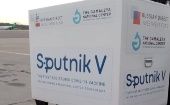La vacuna Sputnik V, producida por los Laboratorios Gamaleya, se administra en dos dosis de distintos componentes adenovirales.