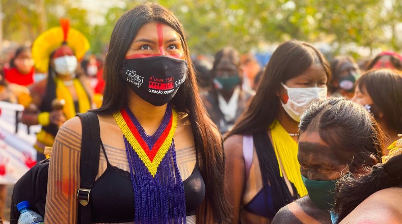 Estas mujeres están agrupadas bajo la Articulación Nacional de Mujeres Indígenas Guerreras de la Ancestralidad (Anmiga) y tienen el apoyo de la Articulación de Pueblos Indígenas de Brasil (APIB).