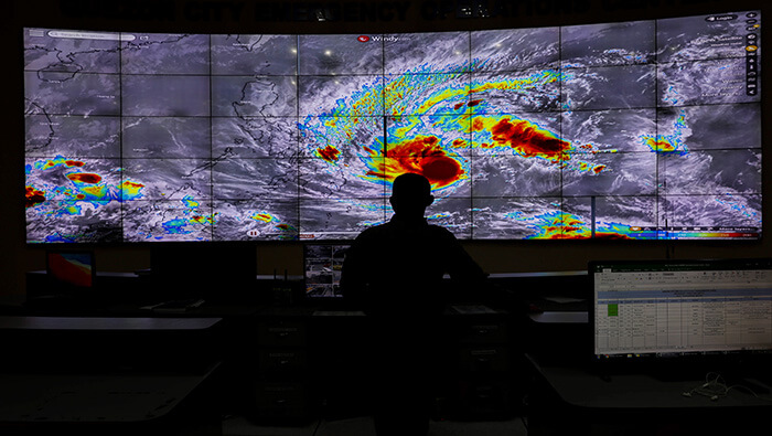 Las autoridades filipinas se mantienen atentas ante el avance del tifón Rai.