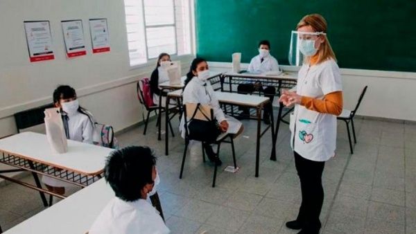 Ecuador reanudará clases presenciales el próximo 17 de enero