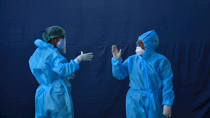 El director general de la OMS, Tedros Adhanom Ghebreyesus, alertó que la creencia de que Ómicron es leve puede impactar negativamente en los sistemas sanitarios del mundo.
