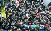Cientos de palestinos realizaron el cortejo fúnebre de los tres palestinos asesinados por las fuerzas de Israel en Naplusa, ciudad de Cisjordania ocupada.