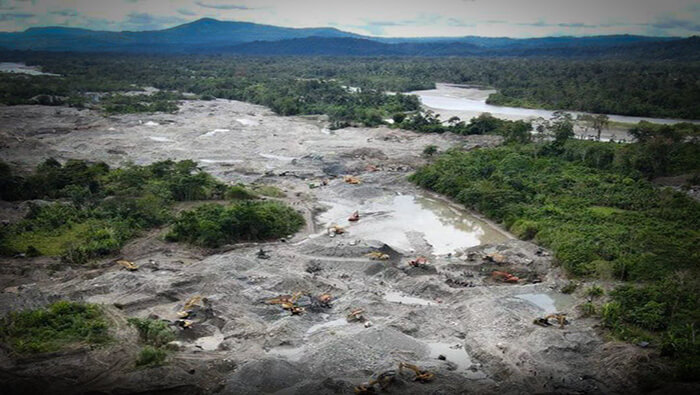 La actividad minera en las en las riberas del río Jatunyacu, ha afectado a las poblaciones indígenas cercanas.