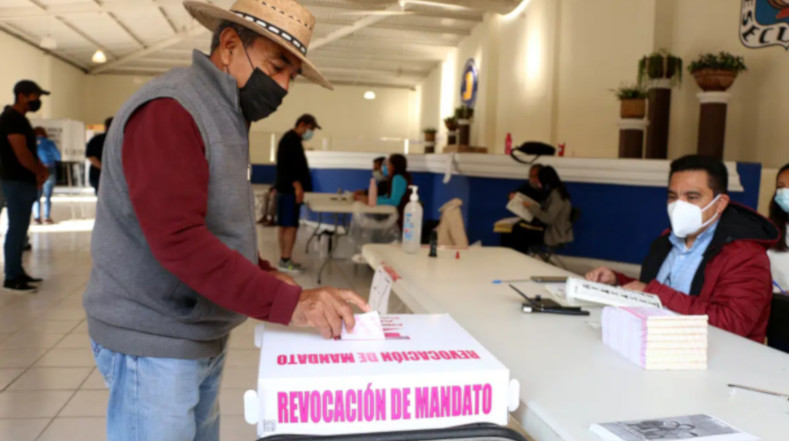 México realiza primer referendo para revocar mandato presidencial