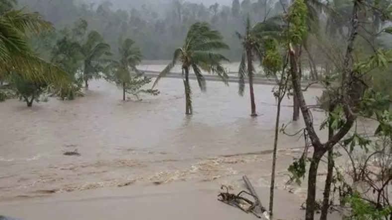 La tormenta tropical Megi, bautizada en Filipinas como Agaton, entró el domingo por la costa este del país en dirección noroeste, causando inundaciones y corrimientos de tierra en los archipiélagos de Bisayas y Mindadao.
