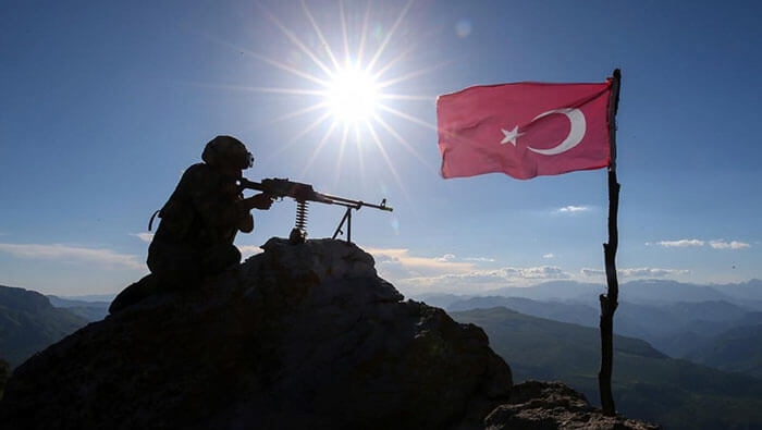 Turquía dio comienzo en junio de 2020 a la operación militar Garra Tigre en el norte de Irak contra supuestos blancos del PKK. 